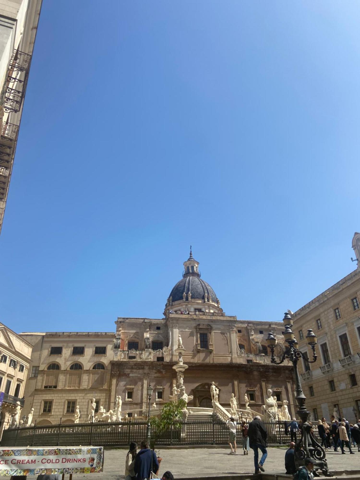 Maqueda Suites Palermo Exterior photo